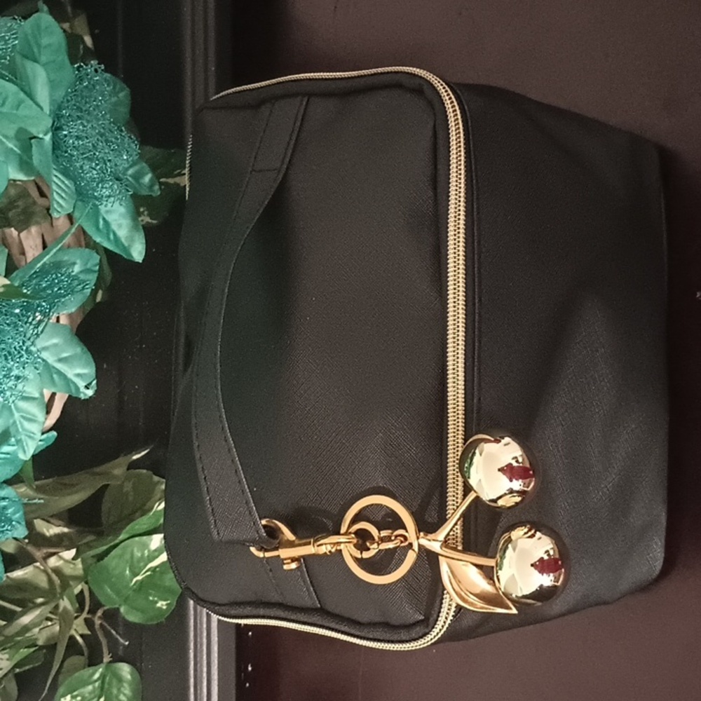 NWT Makeup Bag with Cherry 🍒 - Picture 4 of 5